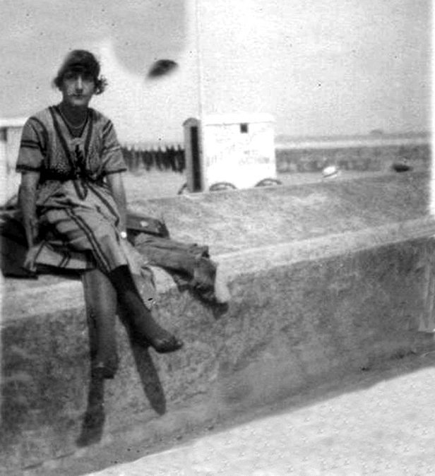Picture of Maisie at Ryde circa 1935
