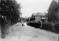 Picture of Wootton High Street circa 1910
