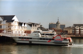 Picture of the Sant Agata at Southampton Town Quay during the first attempt at the service in 1990.