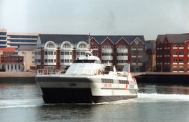 Picture of the Sant Agata at Southampton Town Quay during the first attempt at the service in 1990.